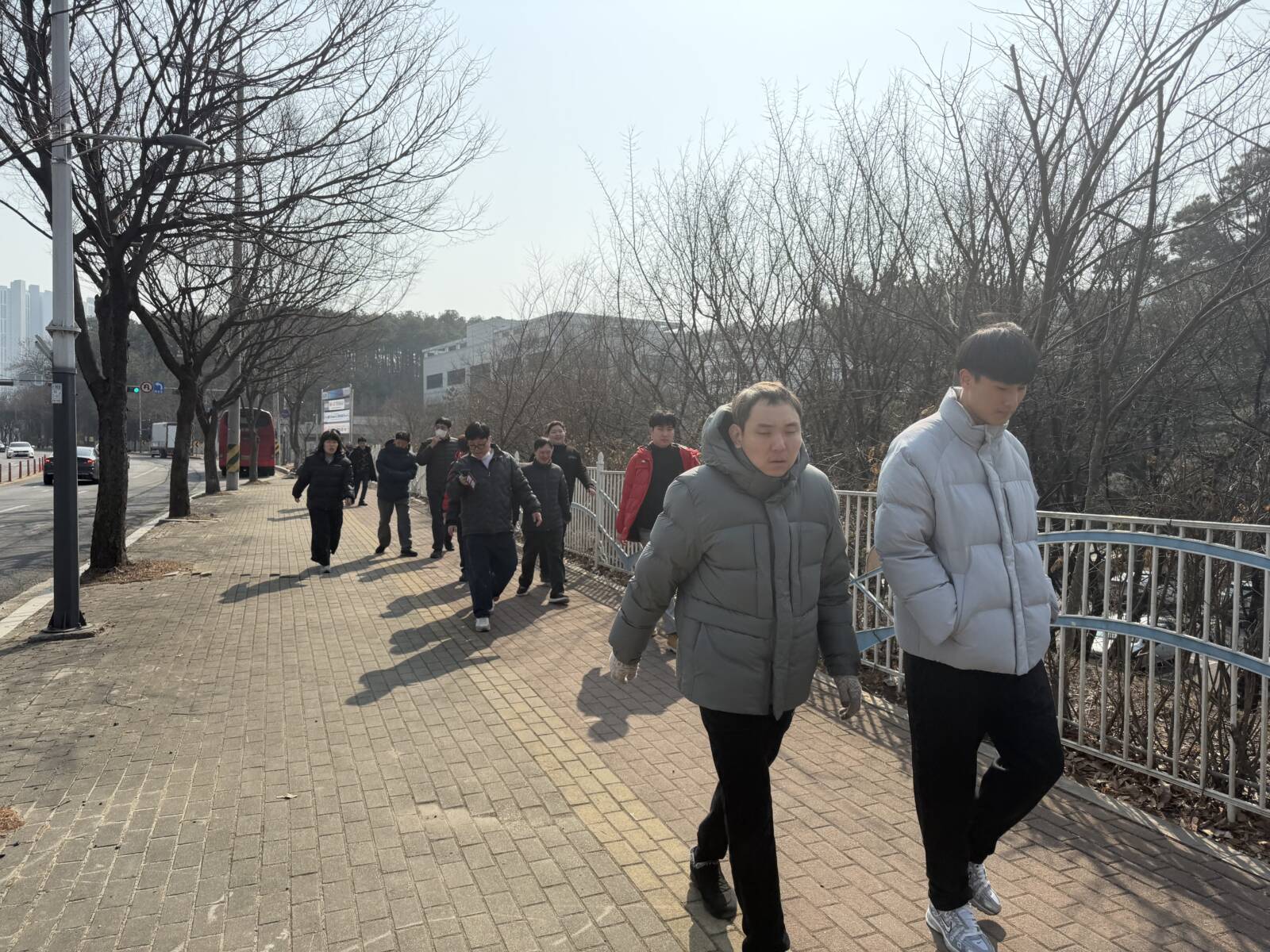 [산책활동]화창한 날씨에 다같이 산책도 하고! 시원한 음료도 마시고!